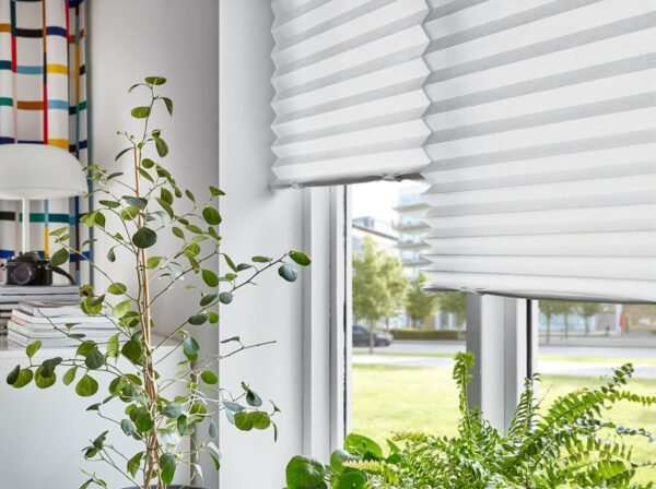 Pleated blind, white, 90x190 cm